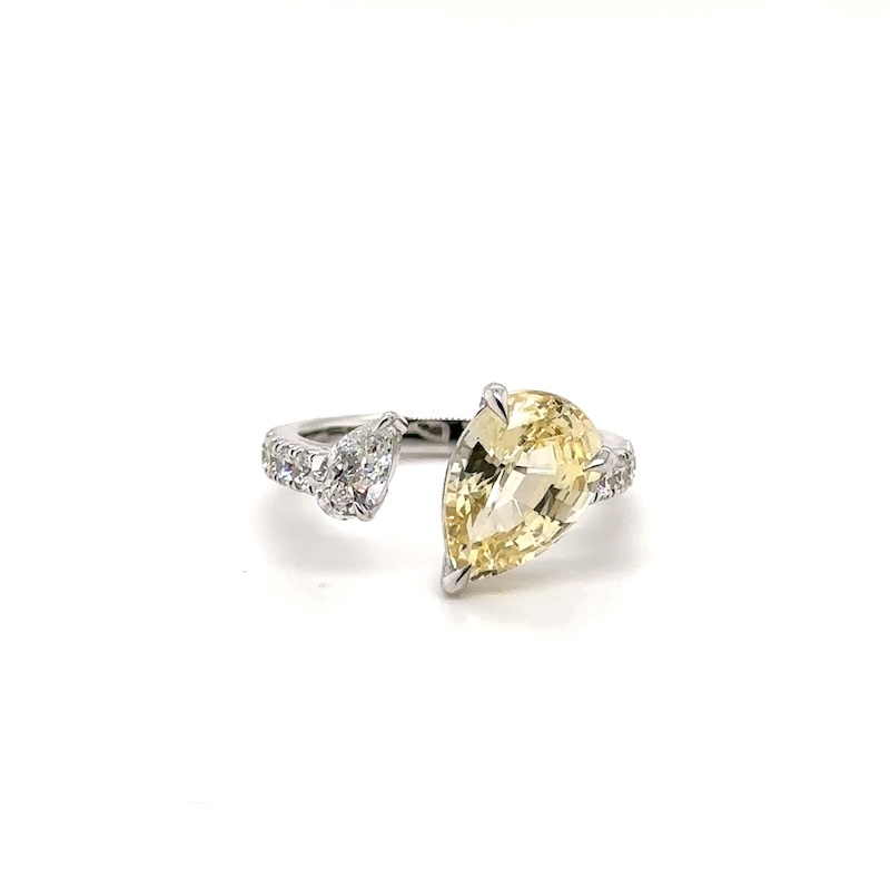 18K White Gold Yellow Sapphire Open Space Ring